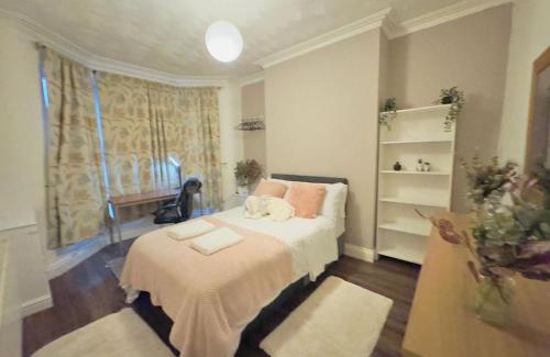 Bootle House | Room 1 Shared House