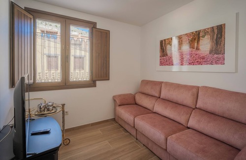 Castrojeriz Apartment | Room '101 Estandar' with Shared Garden, Wi-Fi and Air Conditioning