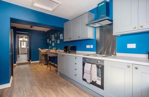 Llandudno House | Room 2, 23 Deganwy Avenue