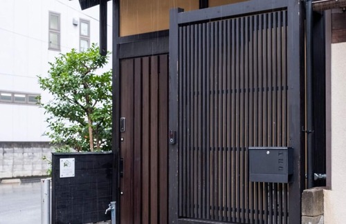 Karasuma House | Room 2FA where you can stay with your beloved ca/Kyoto Kyōto