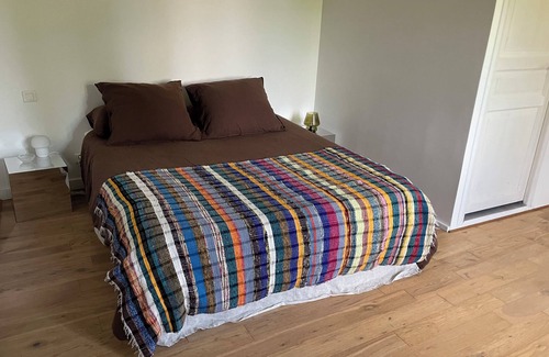 Sare Bed & Breakfast | Room at the foot of the Rhune