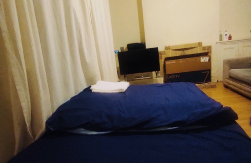 Adamsdown House | Room Available in shared house 5 minute walk from town