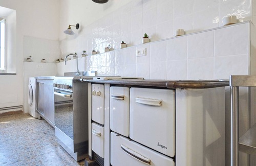 Riotorto Apartment | Room 'Camera 1 - Del Ponti' with Shared Garden and Wi-Fi