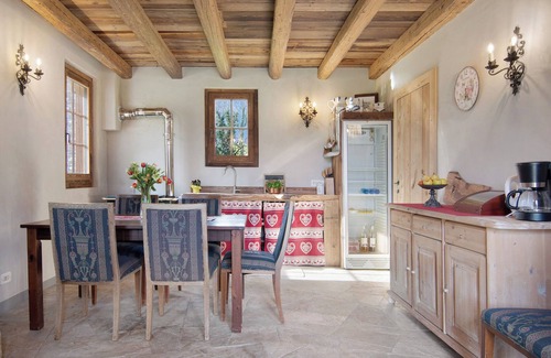 Prata Camportaccio Ski Chalet | Room 'Camera 2' with Mountain View, Wi-Fi and Air Conditioning