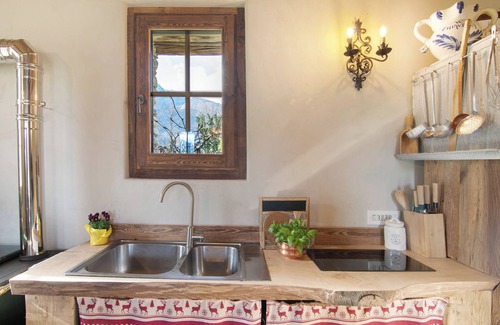 Prata Camportaccio Ski Chalet | Room 'Camera 2' with Mountain View, Wi-Fi and Air Conditioning