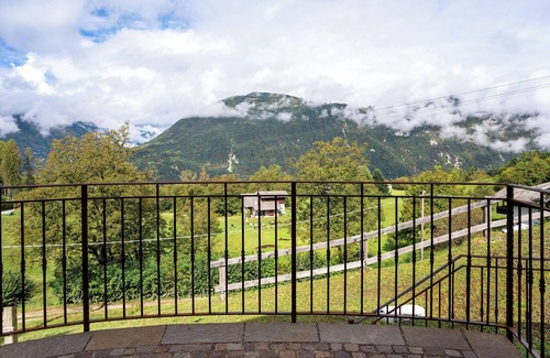 Arsie Apartment | Room 'Camera Rotonda' with Mountain View, Balcony and Wi-Fi