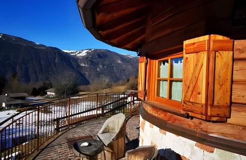 Arsie Apartment | Room 'Camera Rotonda' with Mountain View, Balcony and Wi-Fi