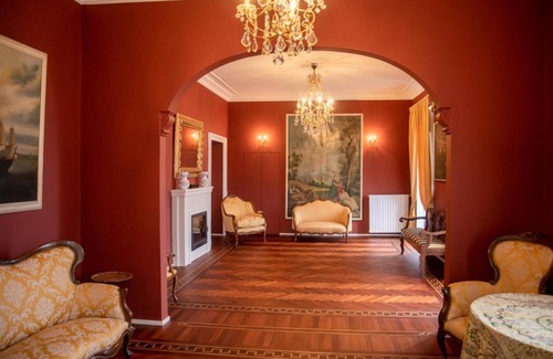 Cannobio Bed & Breakfast | Room 'Camilla' with Private Terrace, Shared Garden and Wi-Fi