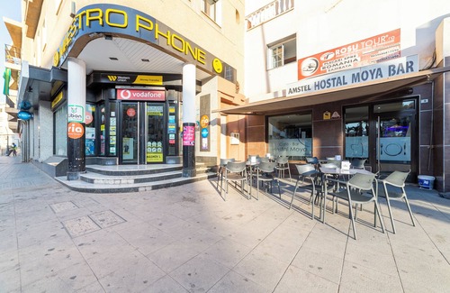 Roquetas de Mar Apartment | Room 'Doble Individual 11' with Wi-Fi and Air Conditioning