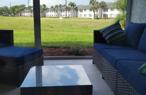 East Naples Villa | ROOM FOR RENT, not the entire home: 5 min from Downtown, the Beach & Shops