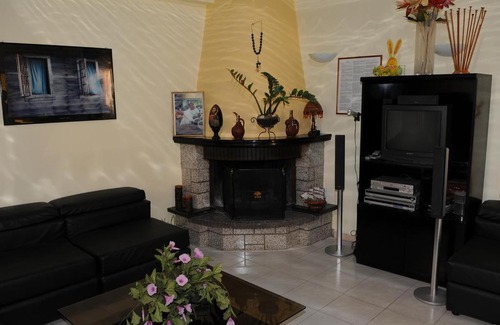 Neos Marmaras House | Room in BB - Welcome To Hotel petunia, In Neos-marmaras,xalkidiki ,greece, triple room 6