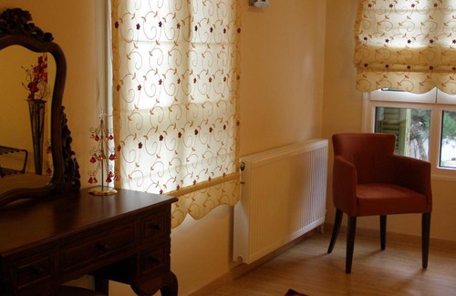 Kastoria House | Room in Faneromeni's grove