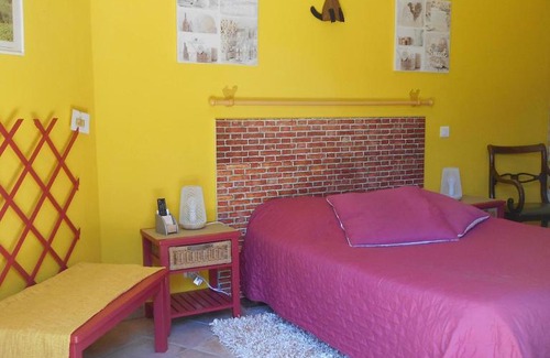 Donzere House | Room in Guest room - La Chambre Du Mimosa