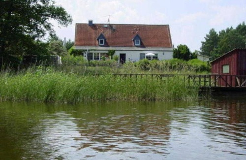 Roggentin Apartment | Room lake view - fisherman's house pension