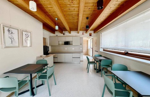 Lione Apartment | Room 'Ripasso' with Mountain View, Private Terrace and Wi-Fi