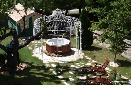 Ocenilla Apartment | Room 'Suite 6' with Mountain View, Shared Terrace and Wi-Fi