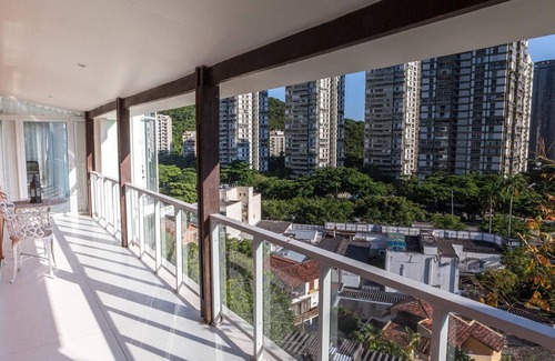 Sao Conrado House | Room with 2 single beds