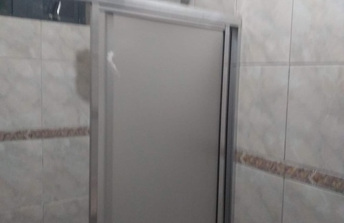 Maringa House | Room with two beds in pensionato in Maringá/pr