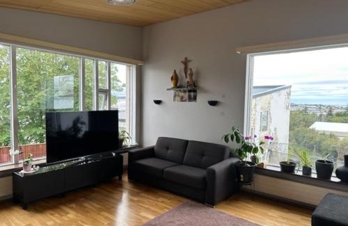 Breidholt House | Rooms for share