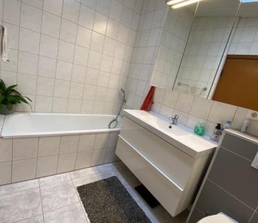 Breidholt House | Rooms for share