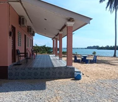 Kampung Nail House | Roomstay TokBah DeMuara Kuala Besut