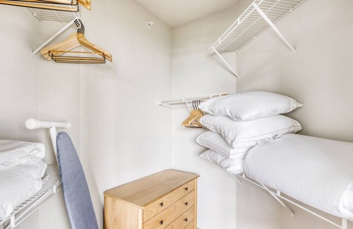 Chestnut Apartment | Roomy East Austin 1BR w/ Pool, Gym & W/D, nr restaurants, by Blueground