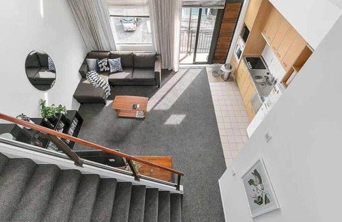 Eden Terrace Apartment | Roomy Loft with Free Parking by Zodiak Stays