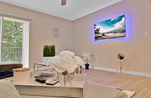 Plantation Apartment | Roomy ocean blue luxury apt spacious living