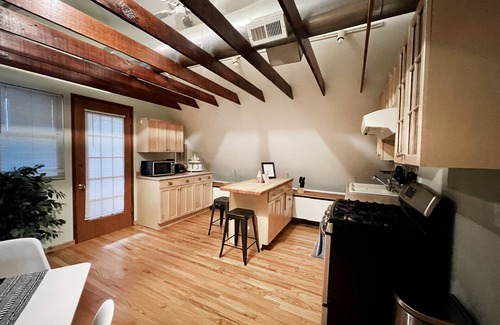 Wrigleyville Apartment | Root! Root! Root! For the Home Team in this Modern Studio