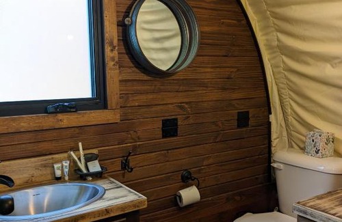 Putnam Hall Other | Rooterville Animal Sanctuary Luxury Glamping