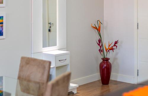 Planalto Apartment | Rosa Edifício Valle Dell Art