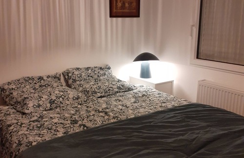 Roscoff Apartment | Roscoff, 100 meters from the beach and Thalasso, apartment with garden.