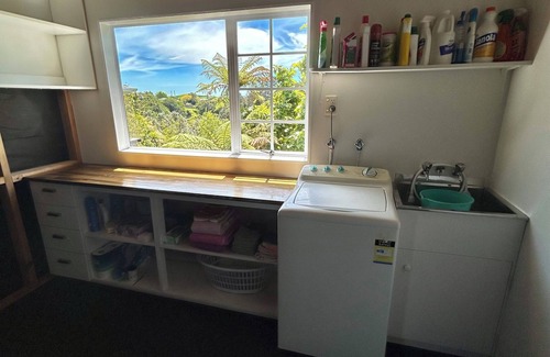 New Plymouth House | Rose Dellš¹
