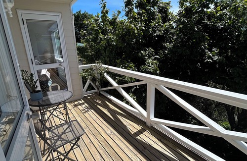 New Plymouth House | Rose Dellš¹