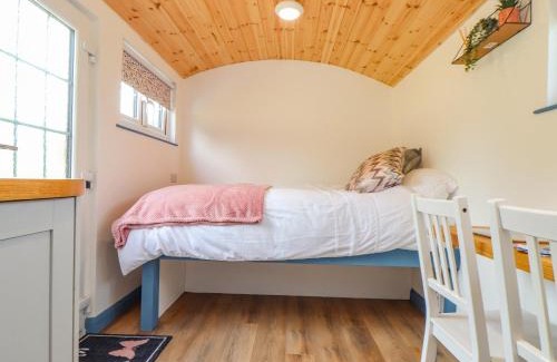 Illogan House | Rose