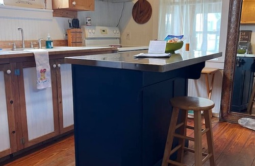 Breaux Bridge Cottage | Rose Haven Breaux Bridge