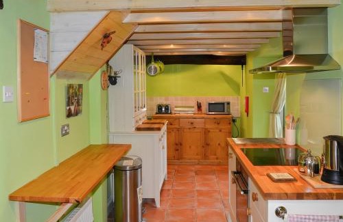 Dinas Cross House | Rose Villa