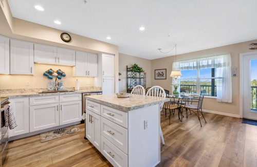Cedar Key Condo | Roseates Retreat Condo: Sleeps 6 with an amazing view