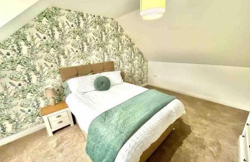 Stockton-on-Tees Apartment | Rosebank Apartment by Blue Skies Stays