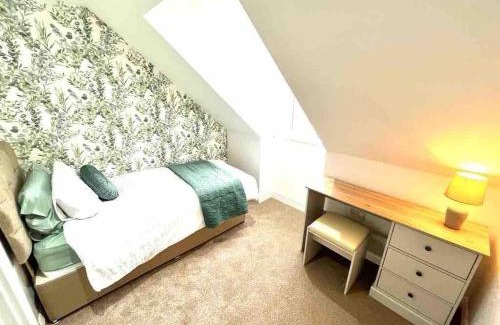 Stockton-on-Tees Apartment | Rosebank Apartment by Blue Skies Stays