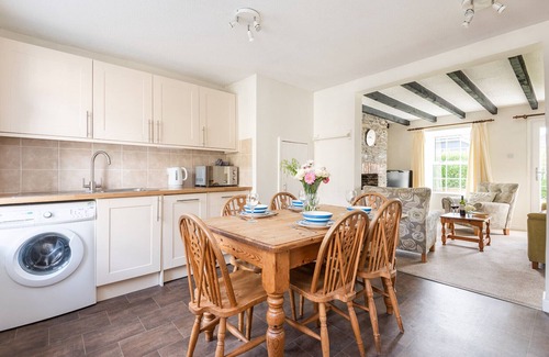 Edmonton Cottage | Rosemary Cottage, Edmonton, set in the countryside
