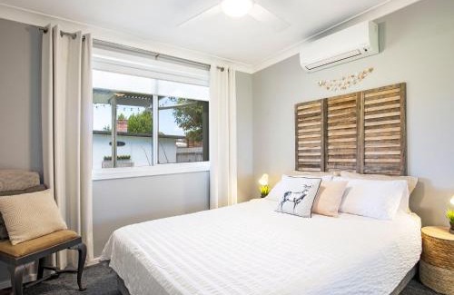 Callala Beach House | Roskell Retreat Pet Friendly 5 Mins Walk to Beach