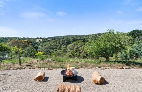 Crafers West House | Rossini's Cottage - Private Sauna Hills Escape