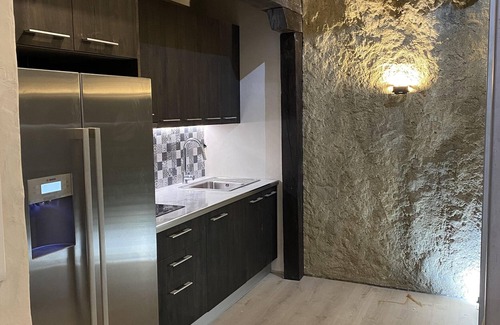 Setenil de las Bodegas Apartment | 'Round Stone Room 5' with Mountain Views, Private Pool and Wi-Fi