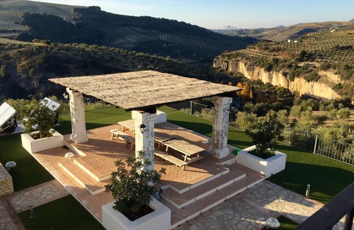Setenil de las Bodegas Apartment | 'Round Stone Room 5' with Mountain Views, Private Pool and Wi-Fi