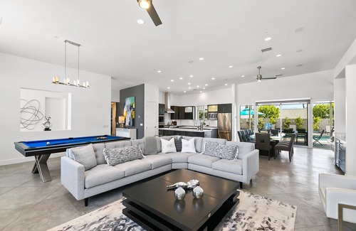 Desert Park Estates House | 'Roxy Palm Springs' 6 BR pool pad!