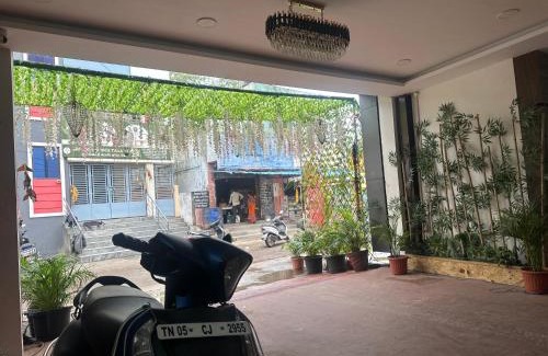 Central Chennai Hotel | Royal Grand inn