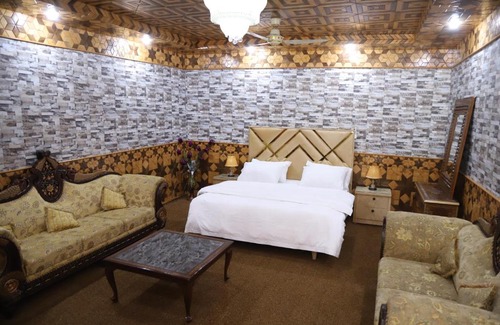 Gilgit House | Royal Guest House