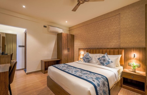 Kalyan Nagar Hotel | Royal Mark