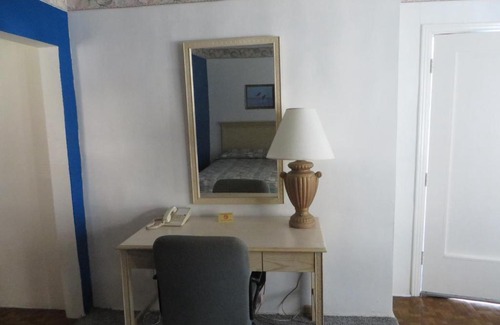 Stuart Hotel | Royal Palms Motel